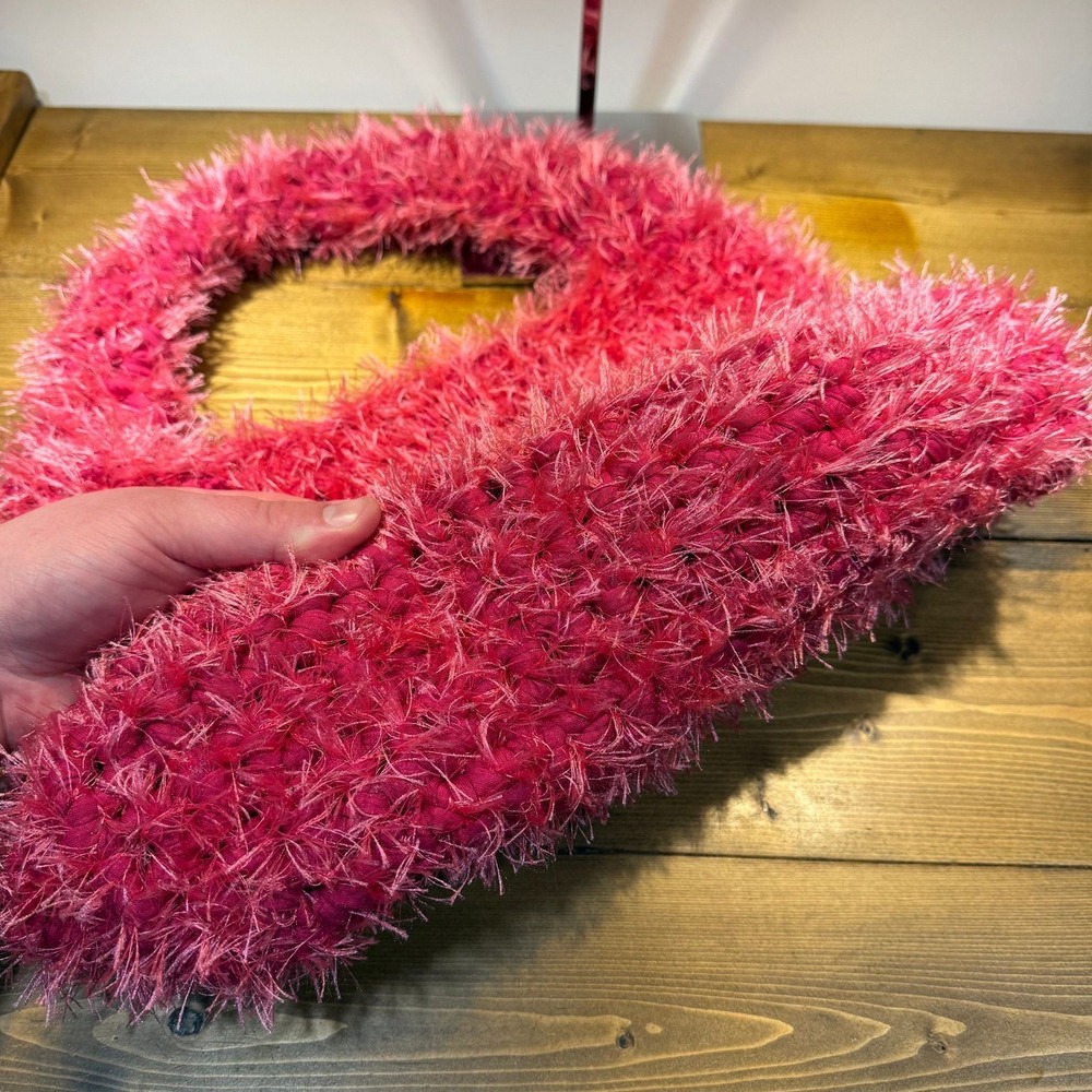 Crohini Fluffy Hot Pink Crochet Bag LIINA - Picture 6 of 6